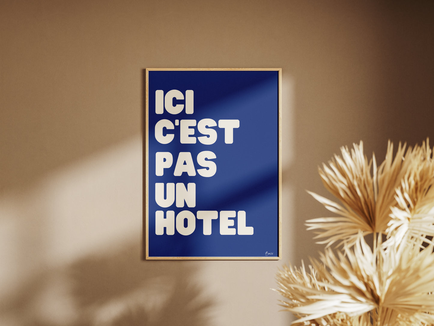 ICI C'EST PAS UN HOTEL